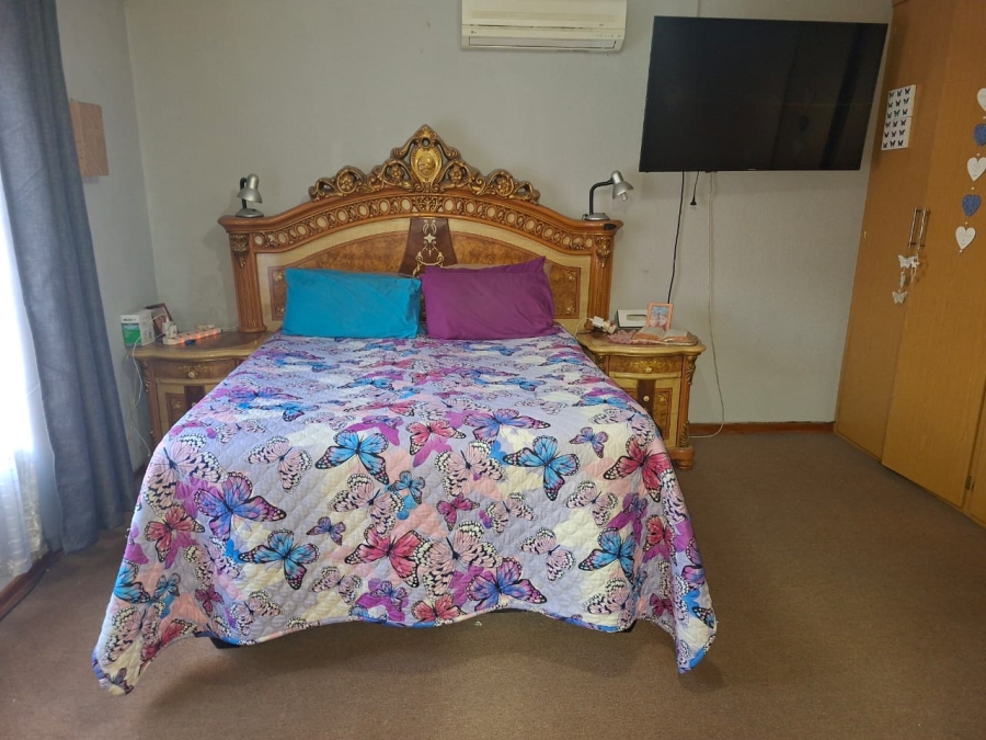 3 Bedroom Property for Sale in Azalea Park North West